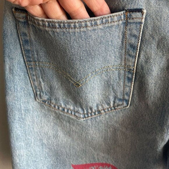 Levis Premium Women Premium 501 93 Floral Print Raw Hem Short Denim Size W 39 L - Picture 11 of 14